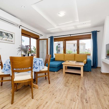 Iva Apartmani 沃迪切 外观 照片