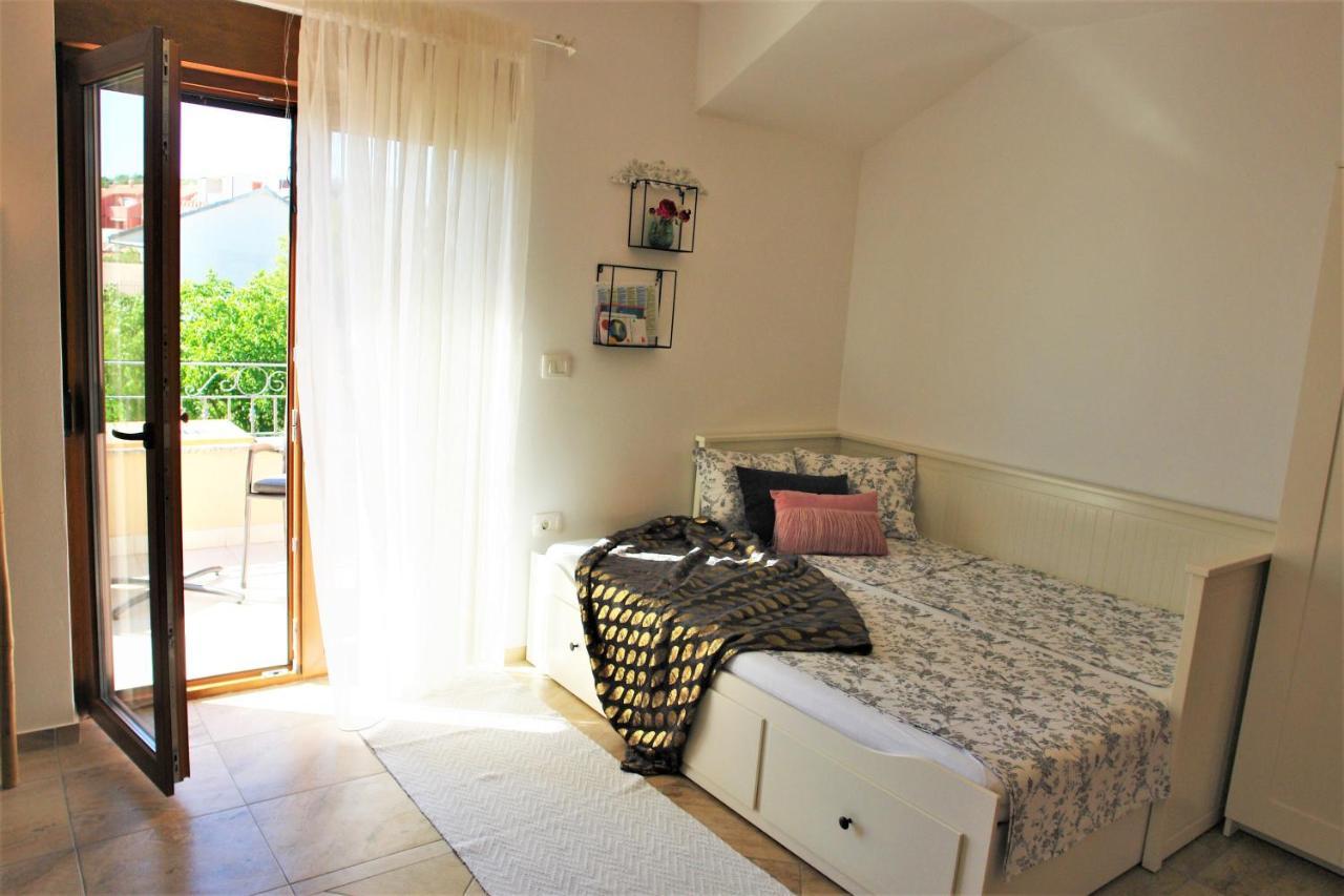 Iva Apartmani 沃迪切 外观 照片