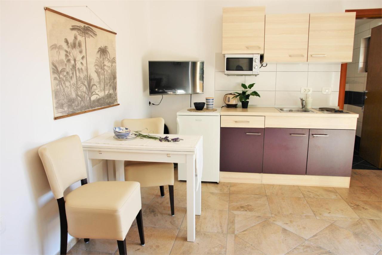 Iva Apartmani 沃迪切 外观 照片