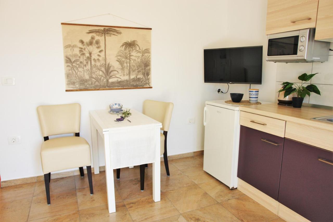 Iva Apartmani 沃迪切 外观 照片