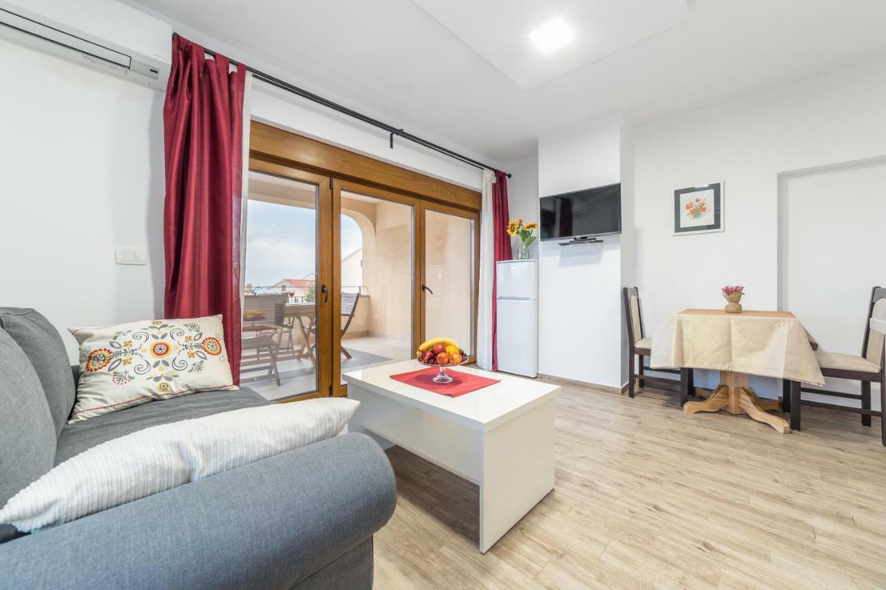 Iva Apartmani 沃迪切 外观 照片