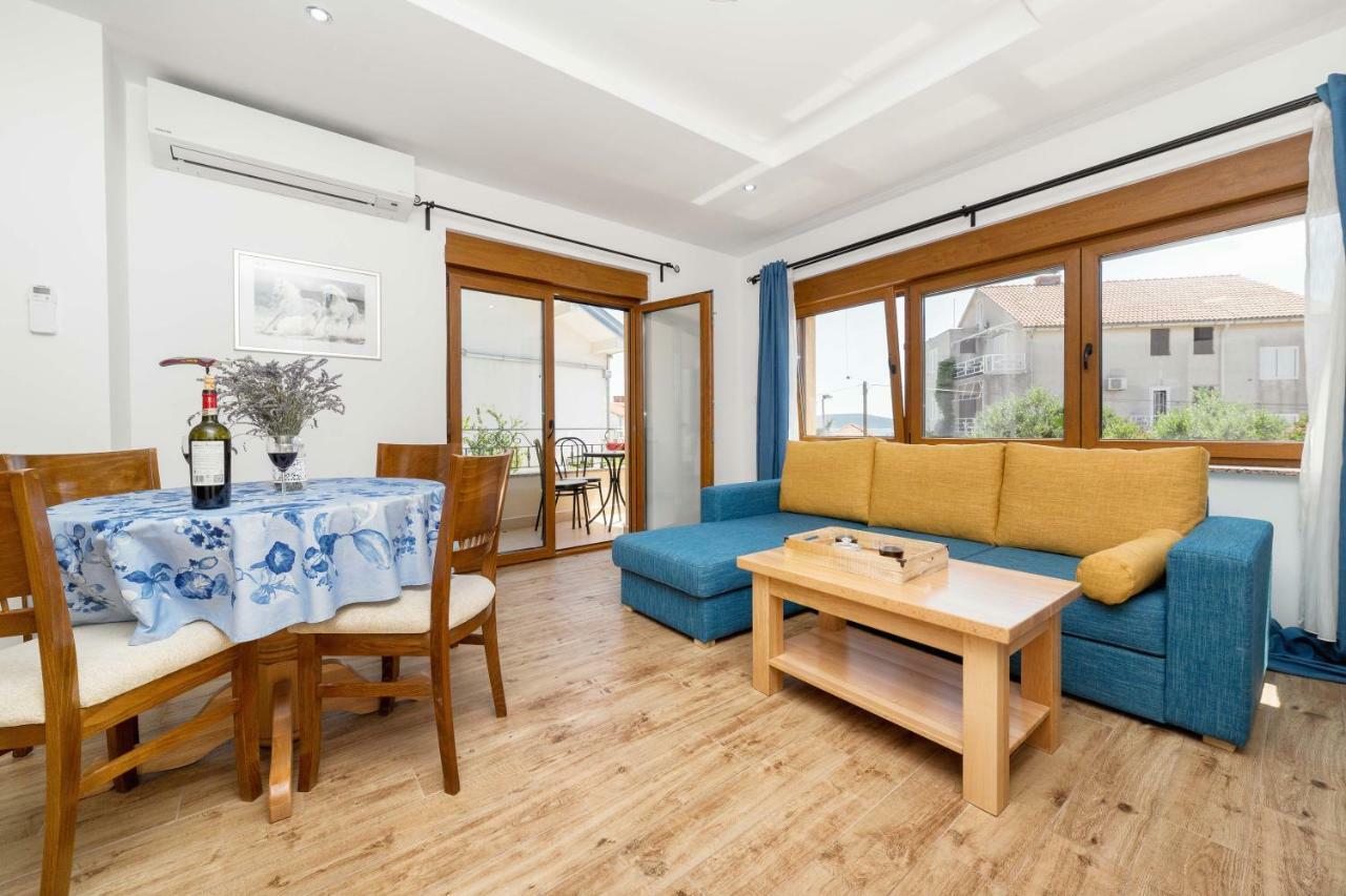 Iva Apartmani 沃迪切 外观 照片