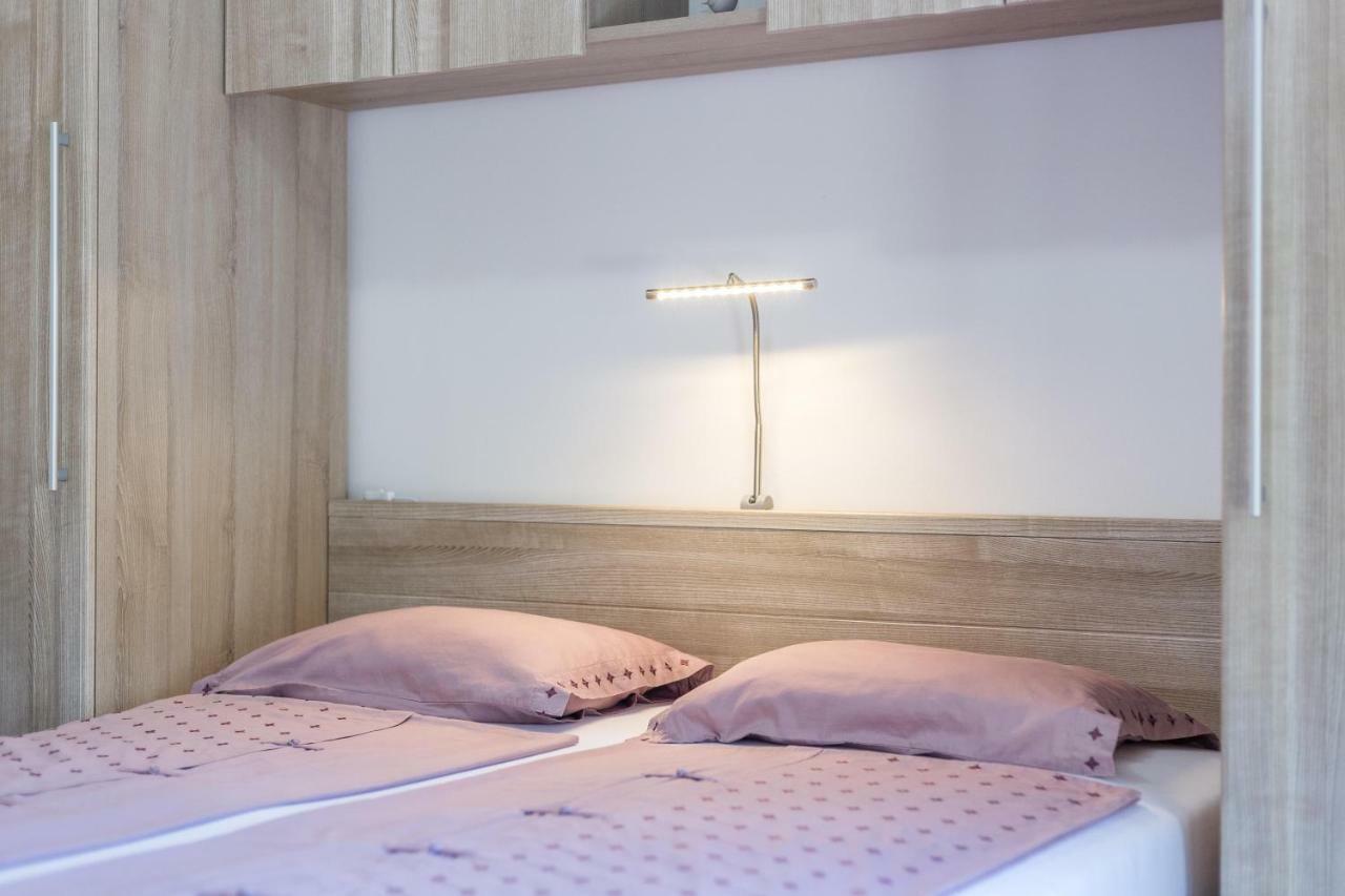 Iva Apartmani 沃迪切 外观 照片