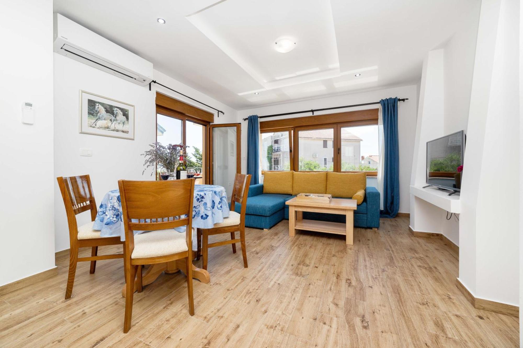 Iva Apartmani 沃迪切 外观 照片