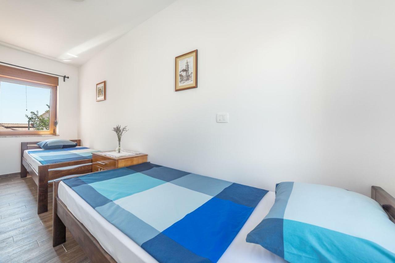 Iva Apartmani 沃迪切 外观 照片